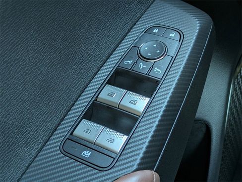 New 2025 Mitsubishi Outlander SEL image 24