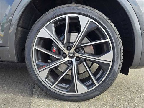Used 2023 Audi SQ5 Prestige w/ Prestige Package AWD/4WD image 9