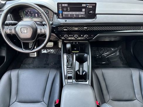 Used 2025 Honda Accord Sport image 15