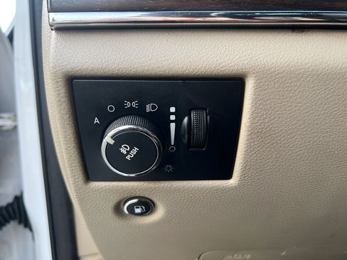 Used 2014 Jeep Grand Cherokee Limited w/ Trailer Tow Group IV AWD/4WD image 20
