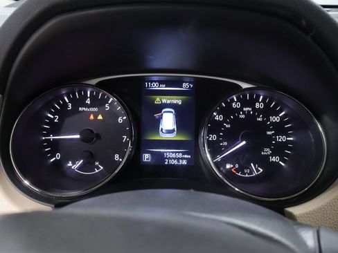 Used 2016 Nissan Rogue SL AWD/4WD image 38