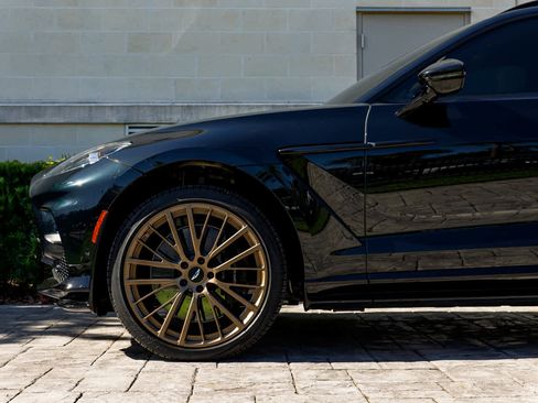 Used 2025 Aston Martin DBX 707 image 32