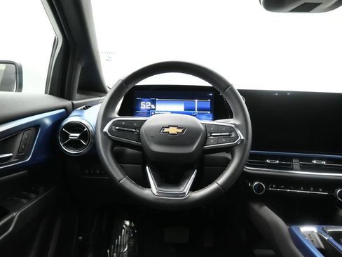 Used 2025 Chevrolet Equinox EV LT w/ Convenience Package image 30