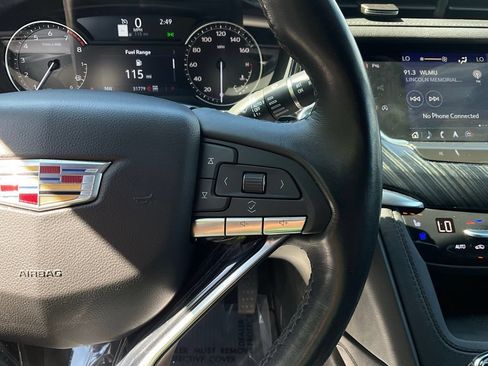 Used 2024 Cadillac XT6 Premium Luxury w/ LPO, Floor Liner Package AWD/4WD image 12