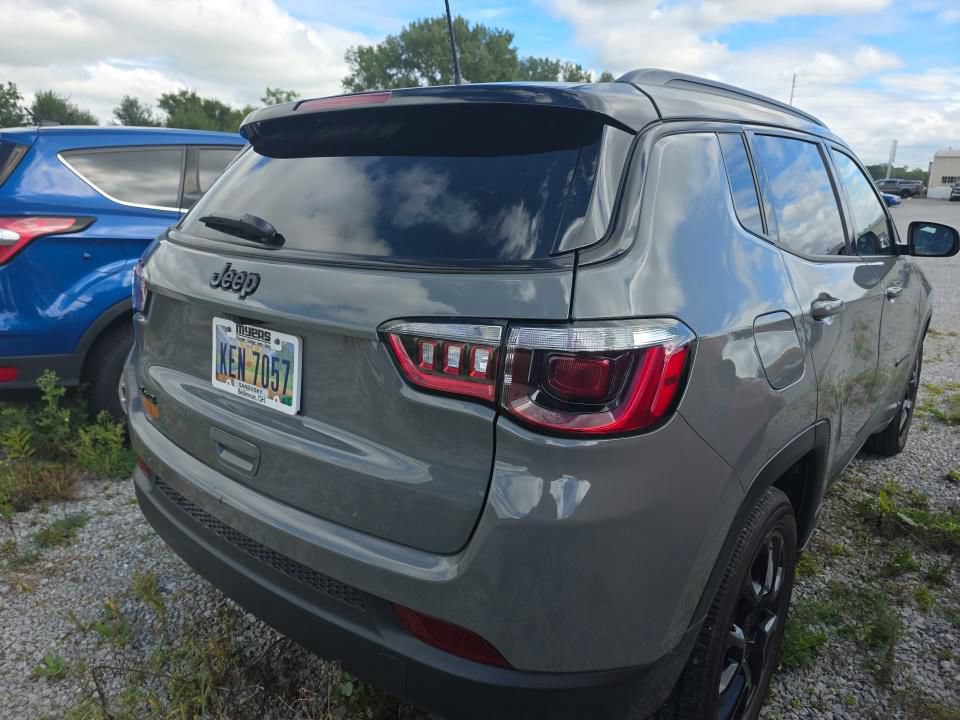 Used 2023 Jeep Compass Latitude w/ Convenience Group AWD/4WD image 6