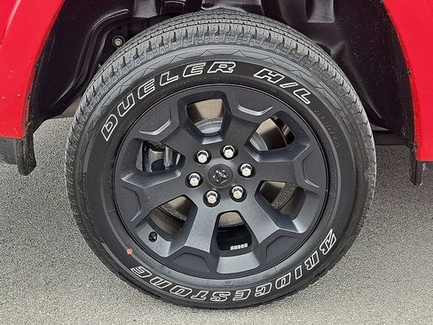Used 2025 RAM 1500 Big Horn AWD/4WD image 7