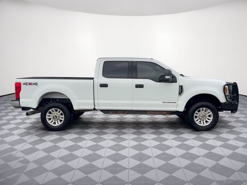 Used 2018 Ford F250 XLT AWD/4WD image 8