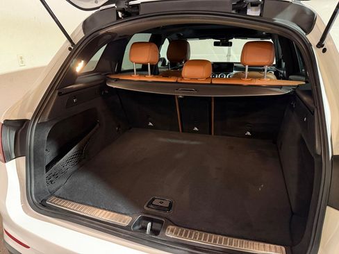 Used 2020 Mercedes-Benz GLC 300 image 8
