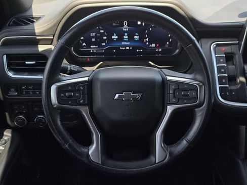 Used 2022 Chevrolet Tahoe Z71 w/ Luxury Package AWD/4WD image 16