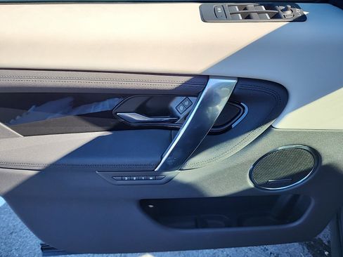 Certified 2025 Land Rover Discovery Sport S image 24