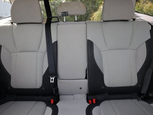 Used 2019 Subaru Forester Premium w/ All-Weather Package image 37