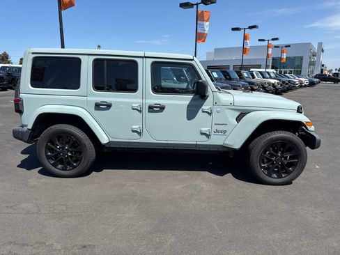 Used 2024 Jeep Wrangler Unlimited Sahara AWD/4WD image 12
