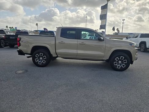 Used 2023 Chevrolet Colorado Z71 w/ Z71 Convenience Package 2 AWD/4WD image 4