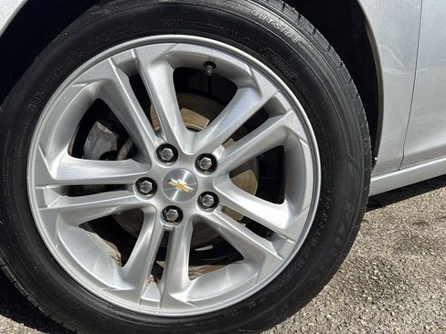 Used 2016 Chevrolet Cruze LT image 9