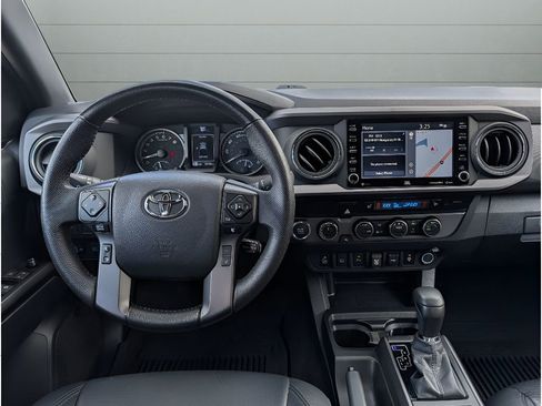 Used 2023 Toyota Tacoma TRD Sport w/ TRD Premium Sport Package AWD/4WD image 32