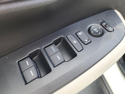 New 2026 Honda HR-V LX image 29