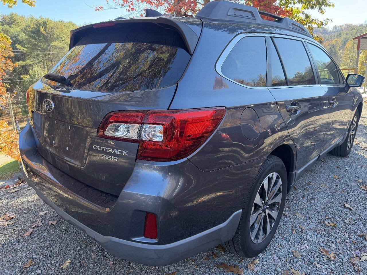 Used 2016 Subaru Outback 3.6R Limited AWD/4WD image 17