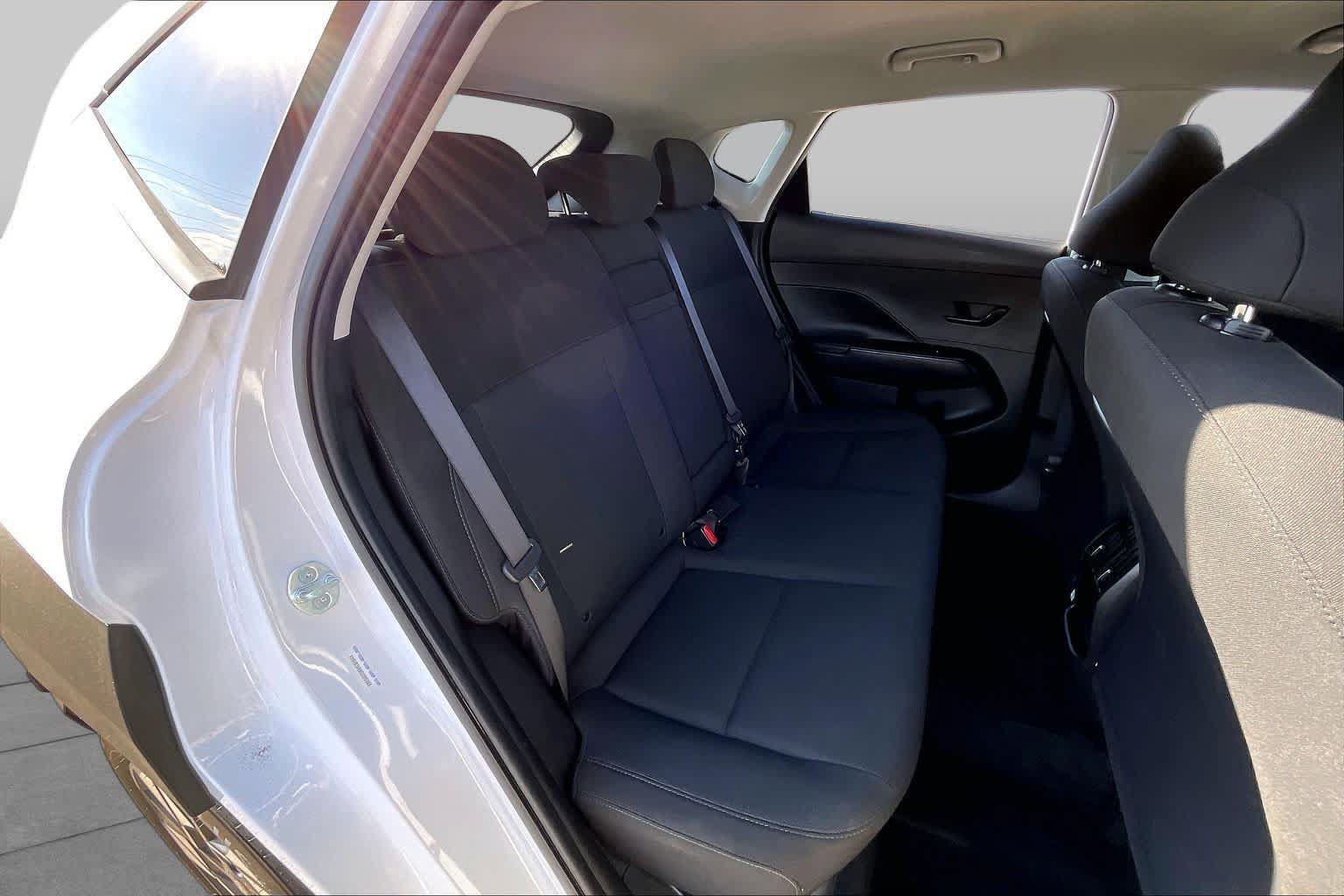 Used 2025 Hyundai Kona SEL FWD image 18