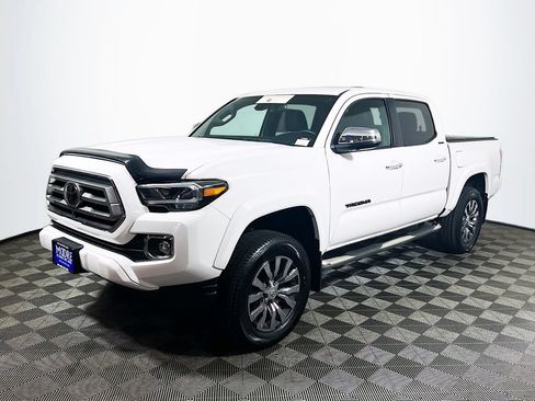 Certified 2020 Toyota Tacoma Limited w/ Blackout Package AWD/4WD image 3