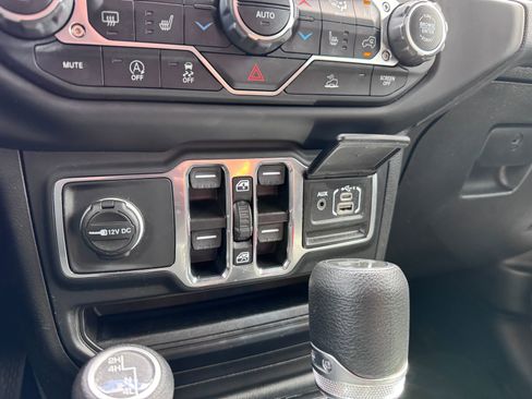 Used 2021 Jeep Wrangler Unlimited Sport image 20