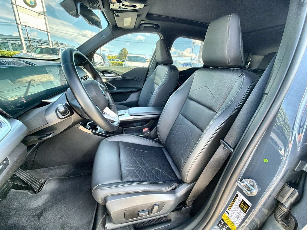 Used 2023 BMW X1 xDrive28i AWD/4WD image 19