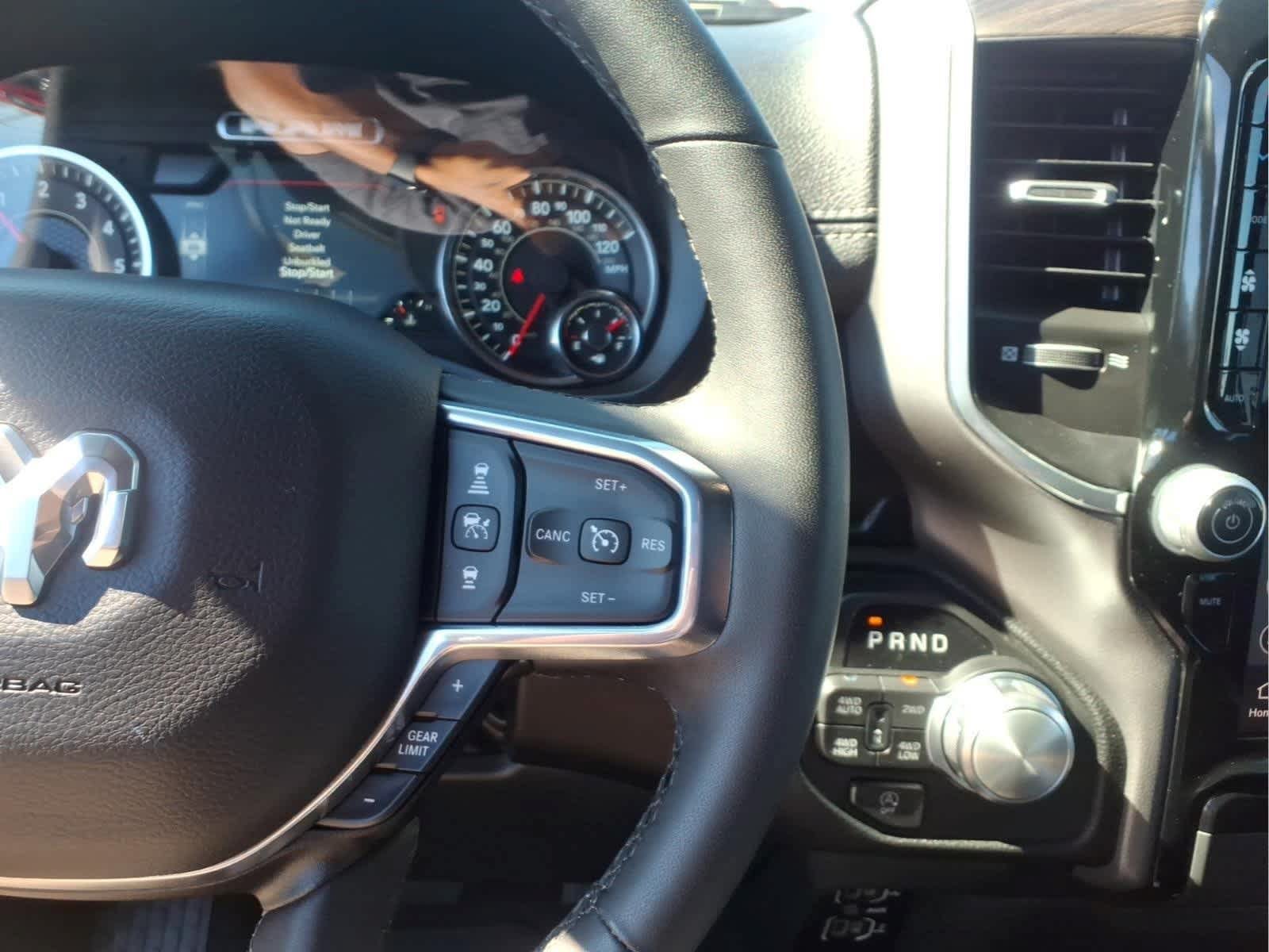 Used 2025 RAM 1500 Laramie AWD/4WD image 28