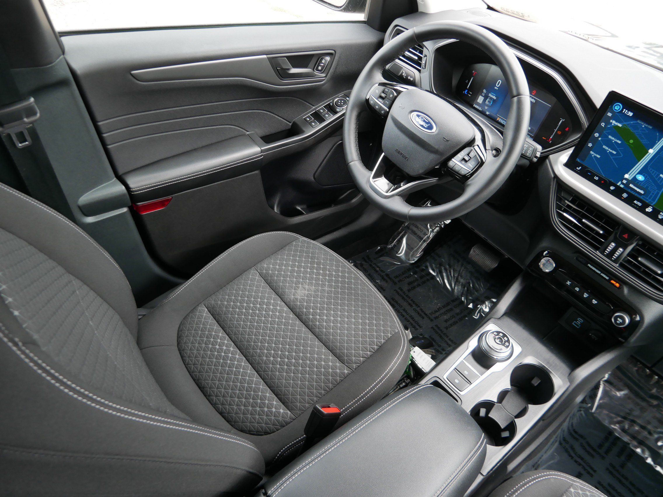 Used 2023 Ford Escape Active w/ Tech Pack #1 AWD/4WD image 9