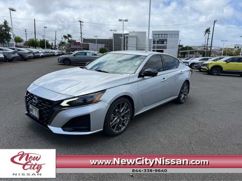 Used 2023 Nissan Altima 2.0 SR FWD image 1