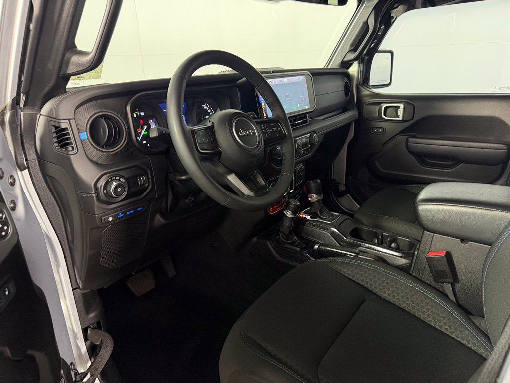 Used 2024 Jeep Wrangler Unlimited Rubicon 4xe w/ Capability Package AWD/4WD image 13
