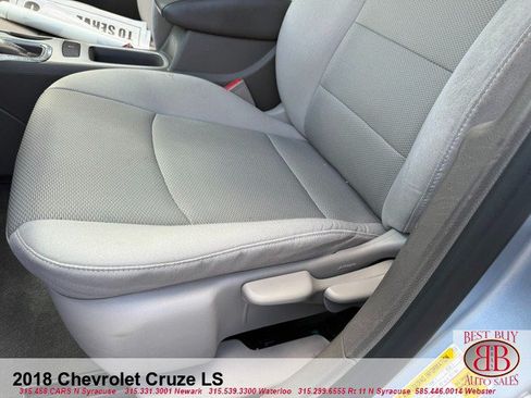Used 2018 Chevrolet Cruze LS FWD image 16
