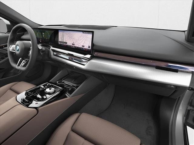 New 2027 BMW 550e xDrive AWD/4WD image 11