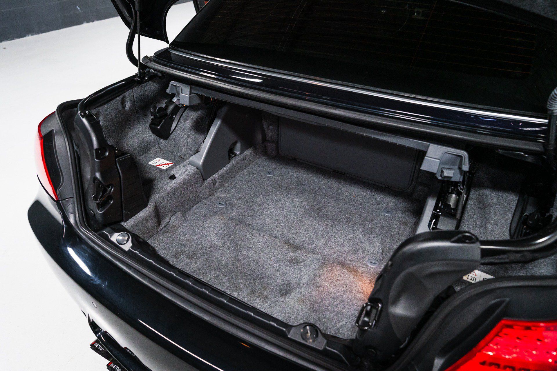 Used 2011 BMW M3 Convertible RWD image 16
