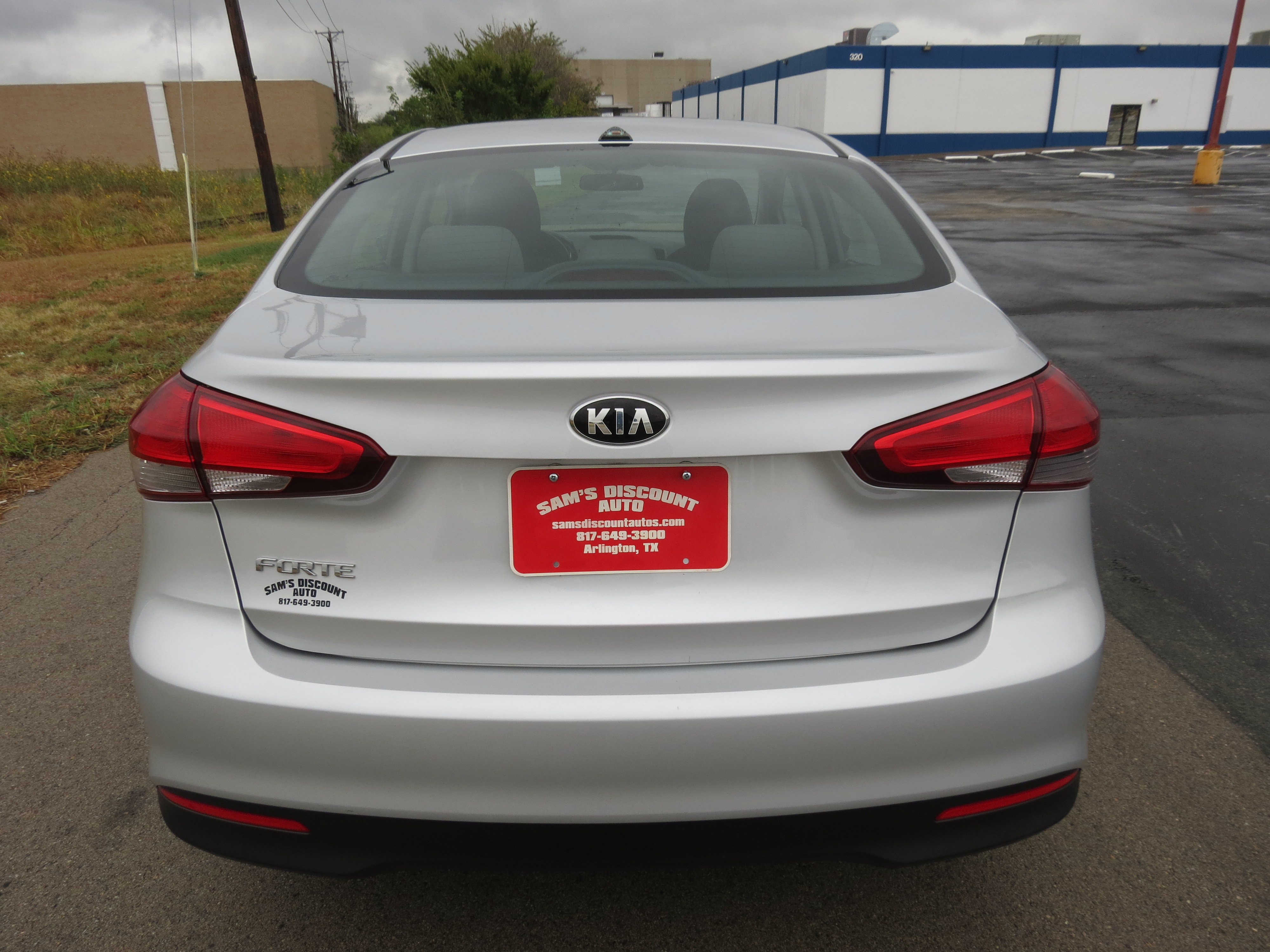 Used 2017 Kia Forte LX FWD image 8