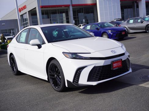 New 2026 Toyota Camry SE image 25