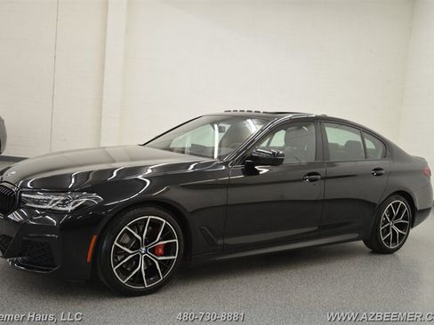 Used 2023 BMW 530i w/ M Sport Package RWD image 4