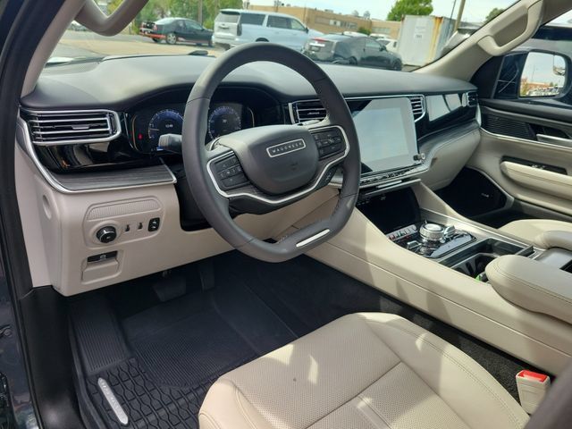 Used 2024 Jeep Wagoneer Series III w/ Premium Group I AWD/4WD image 26