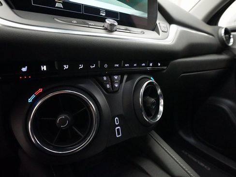 Certified 2024 Chevrolet Blazer LT w/ Convenience Package image 21