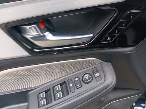 Used 2023 Acura MDX SH-AWD image 16