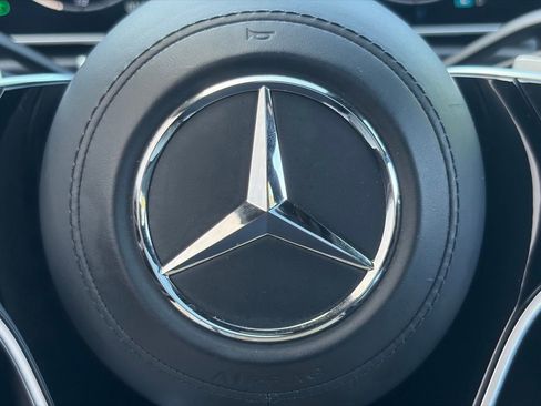 Used 2022 Mercedes-Benz S 500 4MATIC w/ AMG Line Package image 15