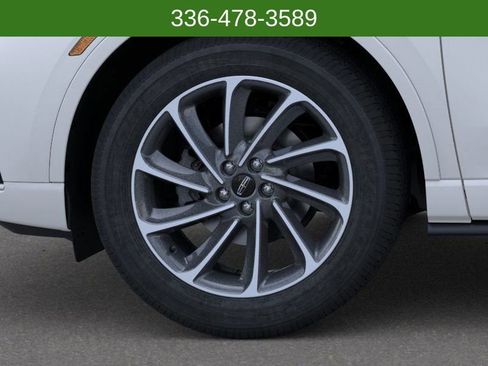 Used 2025 Lincoln Corsair Grand Touring image 19