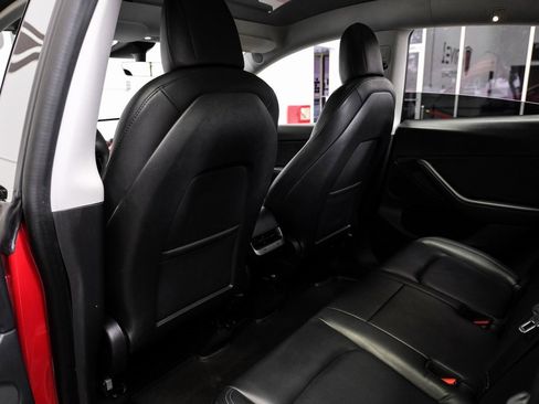 Used 2020 Tesla Model Y Long Range image 33