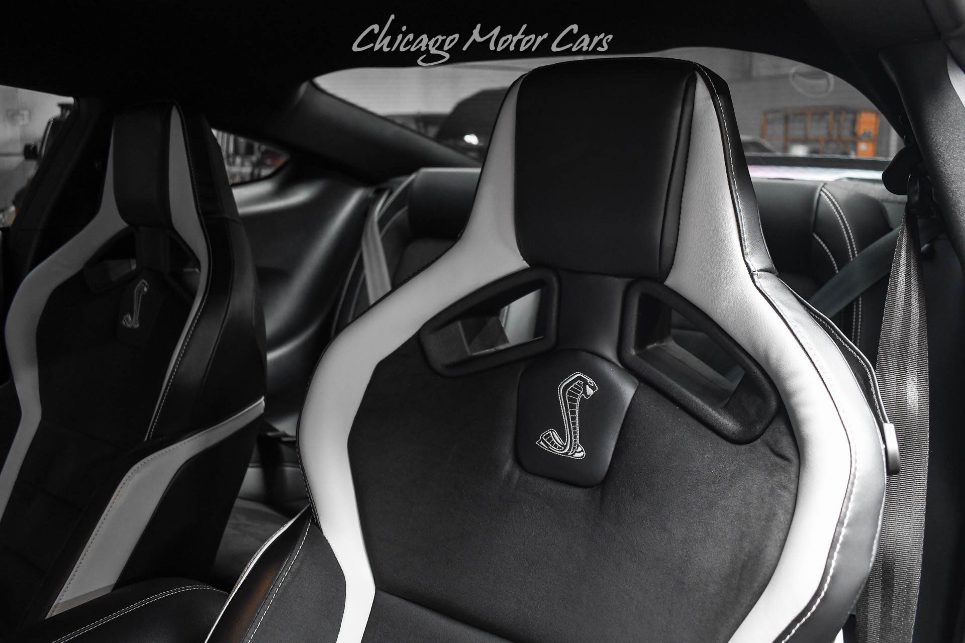 Used 2021 Ford Mustang Shelby GT500 w/ Technology Package RWD image 17
