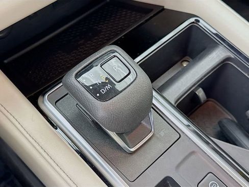 Used 2023 Nissan Pathfinder SL image 17