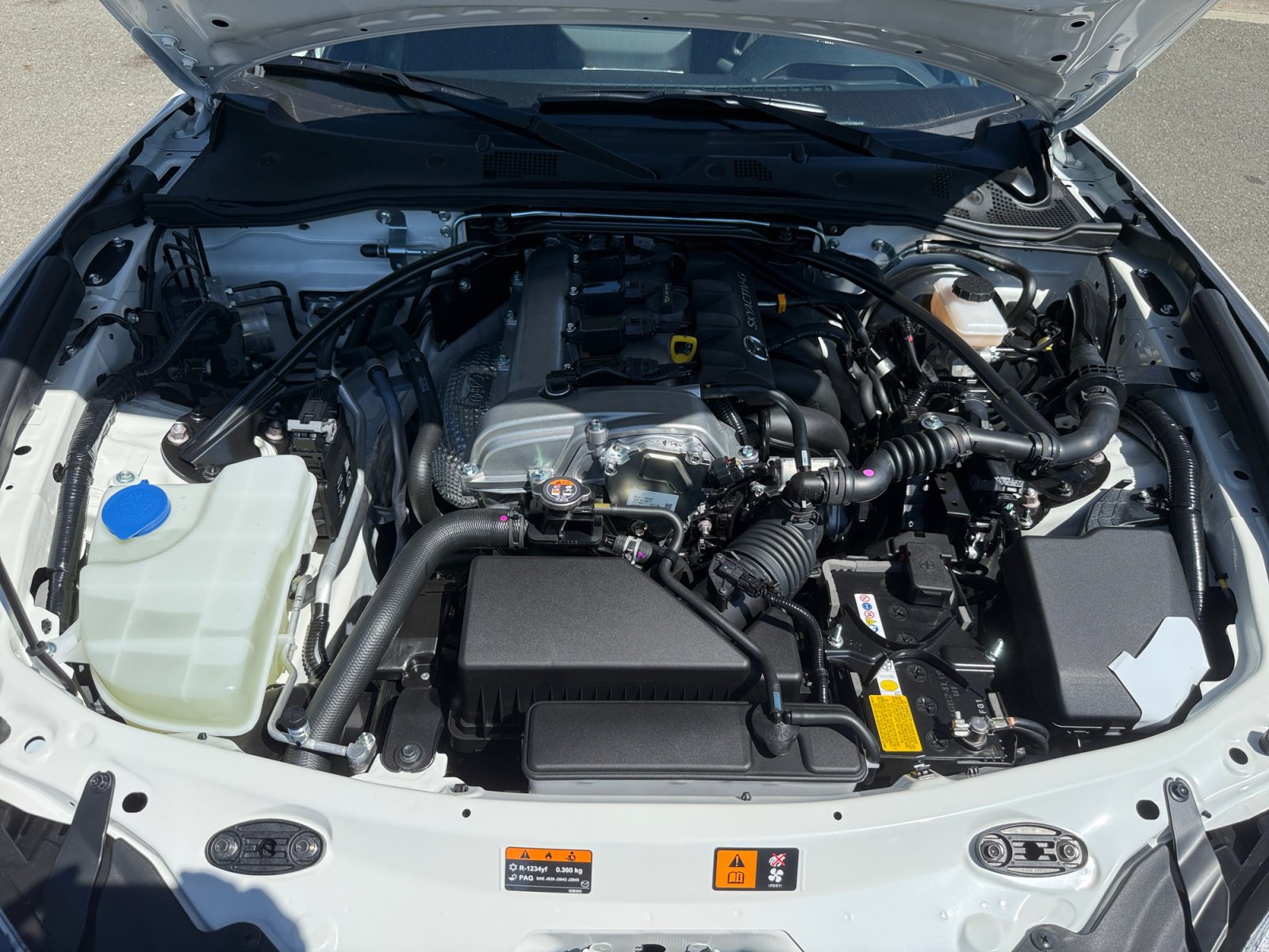 New 2026 MAZDA MX-5 Miata Club w/ Interior Package RWD image 18