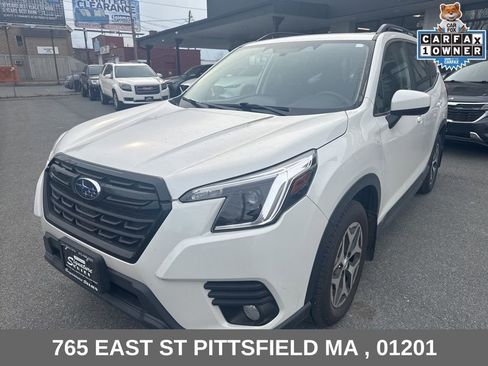 Used 2023 Subaru Forester Premium AWD/4WD image 3