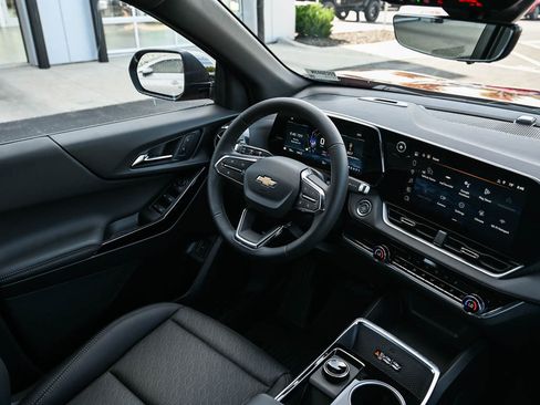 New 2026 Chevrolet Equinox LT w/ Convenience Package II image 14