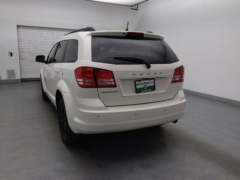 Used 2020 Dodge Journey SE w/ SE Popular Equipment Group image 6