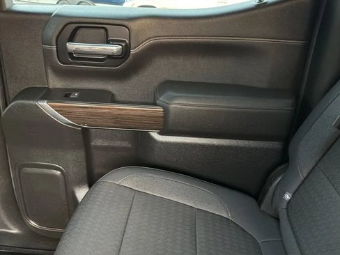 Used 2019 Chevrolet Silverado 1500 LT Trail Boss AWD/4WD image 30
