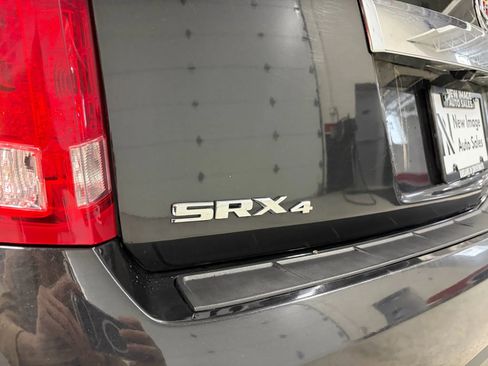 Used 2014 Cadillac SRX Premium image 17