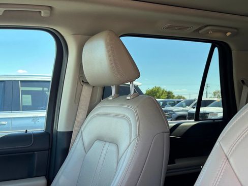 Used 2024 Ford Expedition Limited AWD/4WD image 15